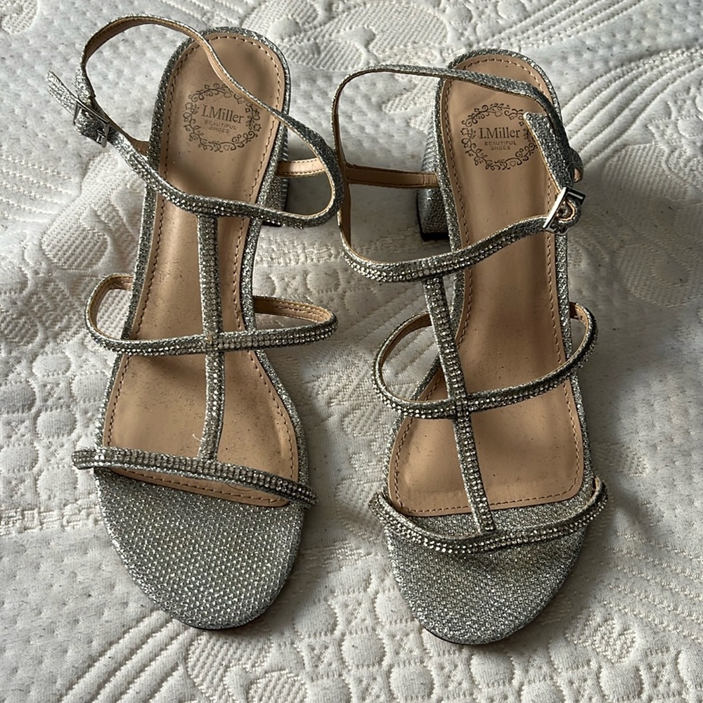 2 inch heal dress shoe. Platform heal.